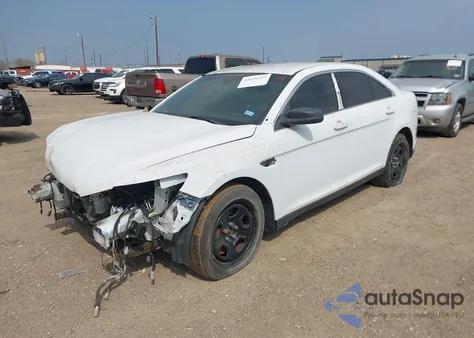 2015 Ford Police Interceptor z USA, uszkodzony, nr VIN 1FAHP2MK4FG175749